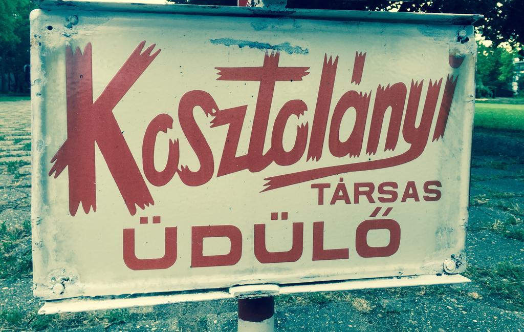 Kosztolanyi Apartmanhaz