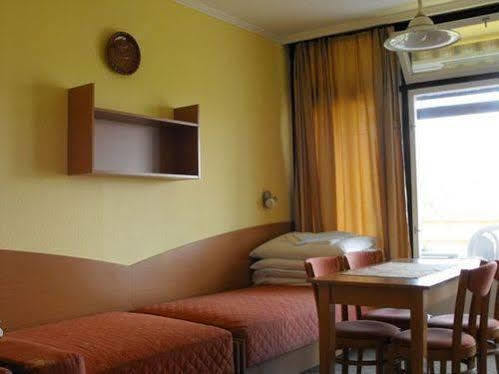 Kosztolanyi Apartmanhaz Апарт-отель 2*